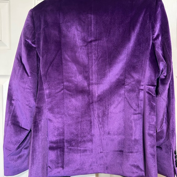 Men’s Coofandy Elegant Purple Velvet Blazer - Picture 7 of 9